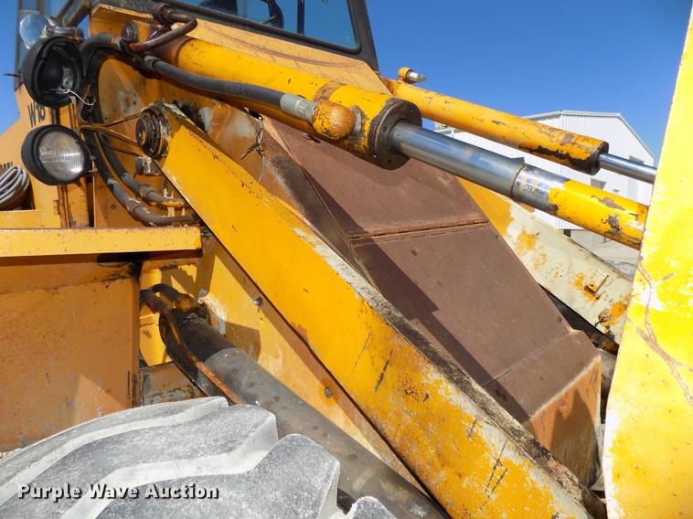 image for item DE7631 1976 Case W18 wheel loader