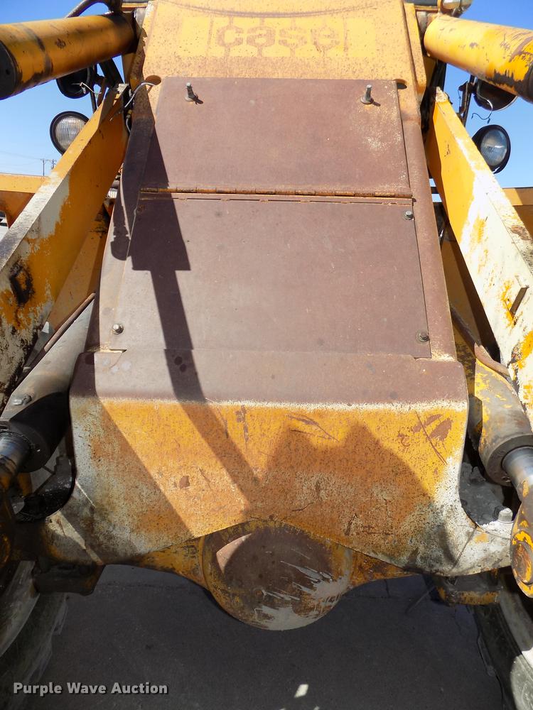 image for item DE7631 1976 Case W18 wheel loader