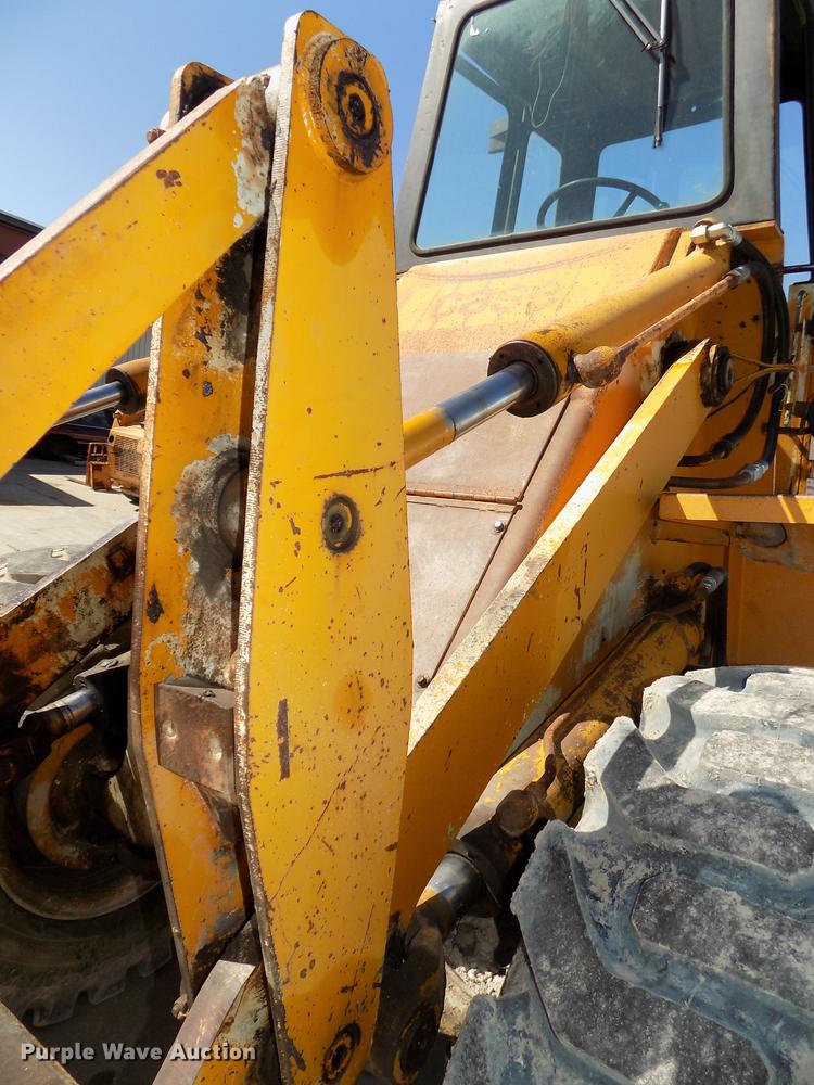 image for item DE7631 1976 Case W18 wheel loader