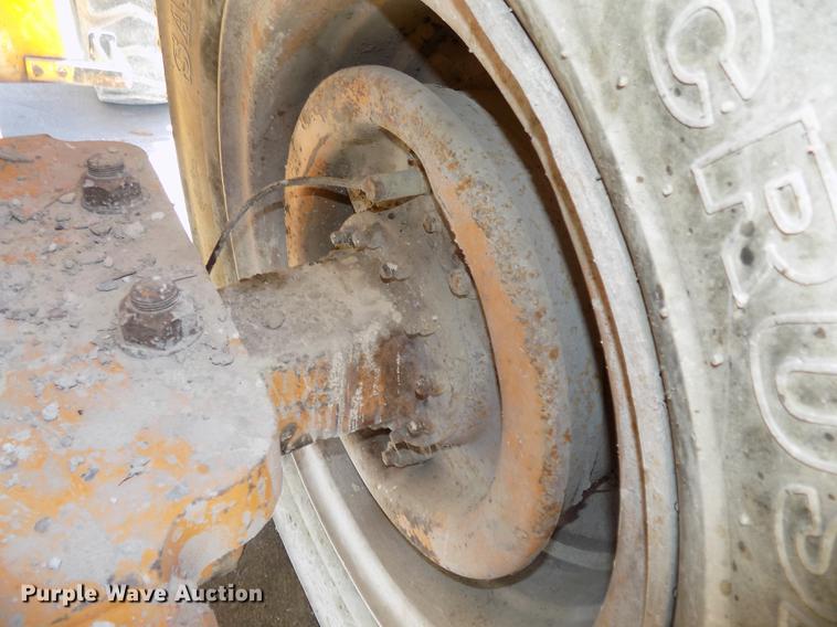 image for item DE7631 1976 Case W18 wheel loader