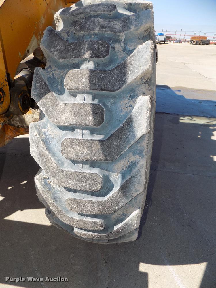 image for item DE7631 1976 Case W18 wheel loader