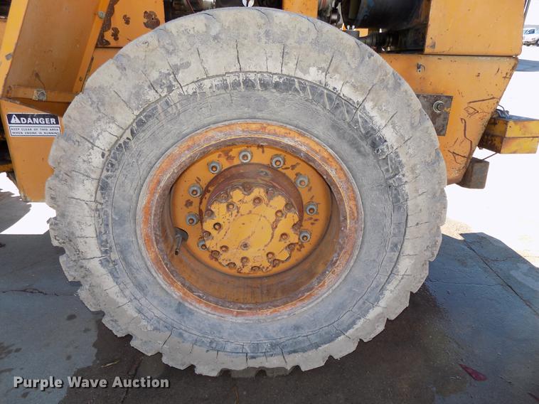 image for item DE7631 1976 Case W18 wheel loader