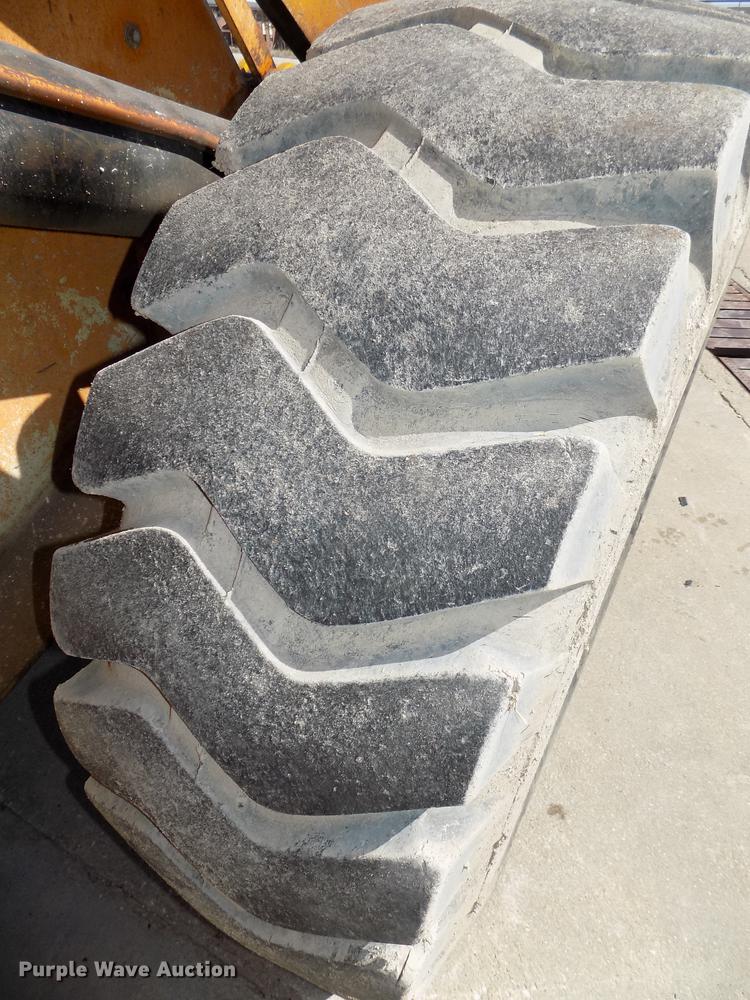 image for item DE7631 1976 Case W18 wheel loader