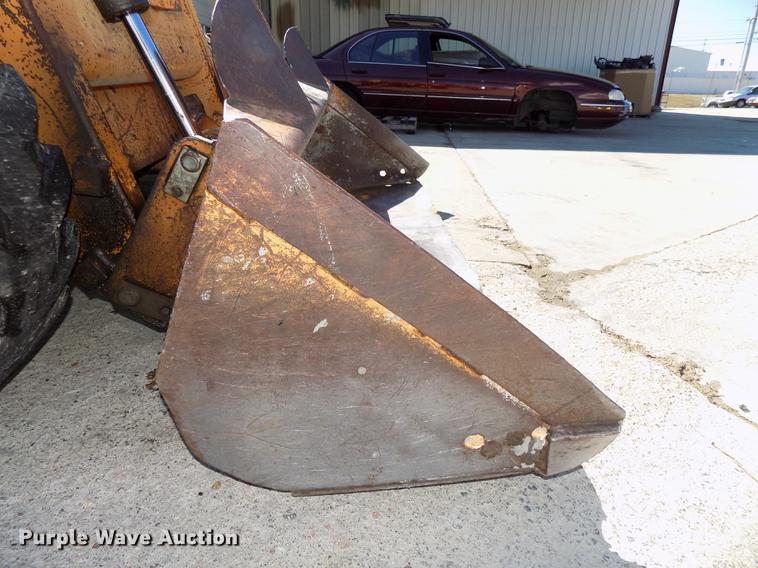 image for item DE7632 1993 Case 1845C skid steer