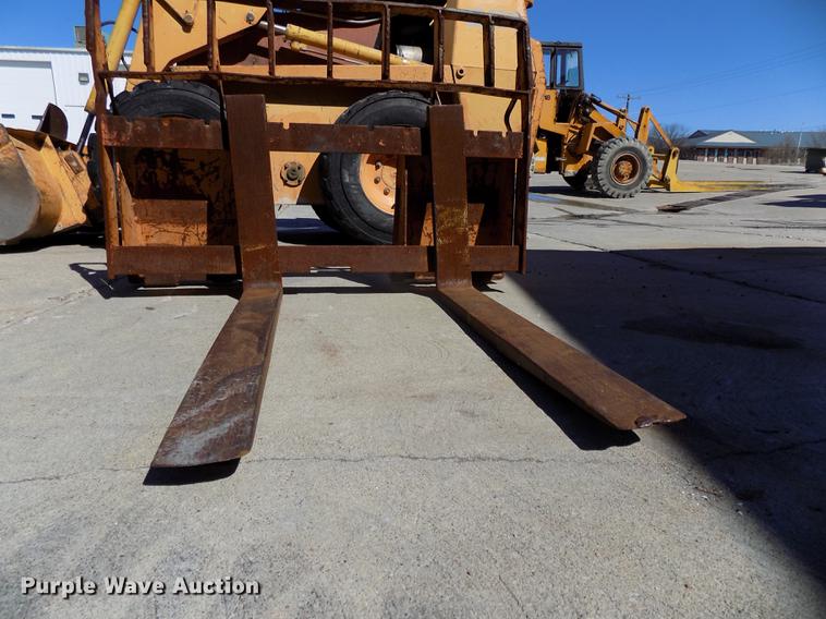 image for item DE7632 1993 Case 1845C skid steer