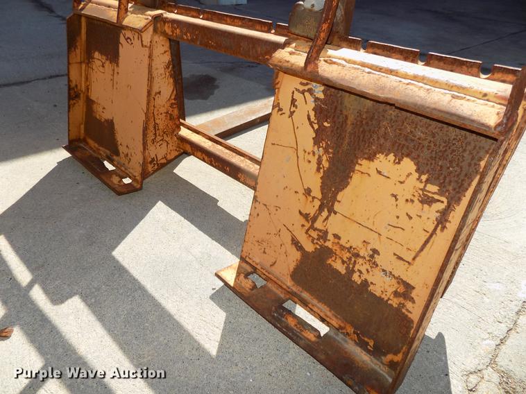 image for item DE7632 1993 Case 1845C skid steer