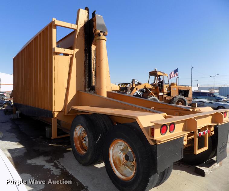 image for item DE7637 1993 RM Johnson E-Z Crusher