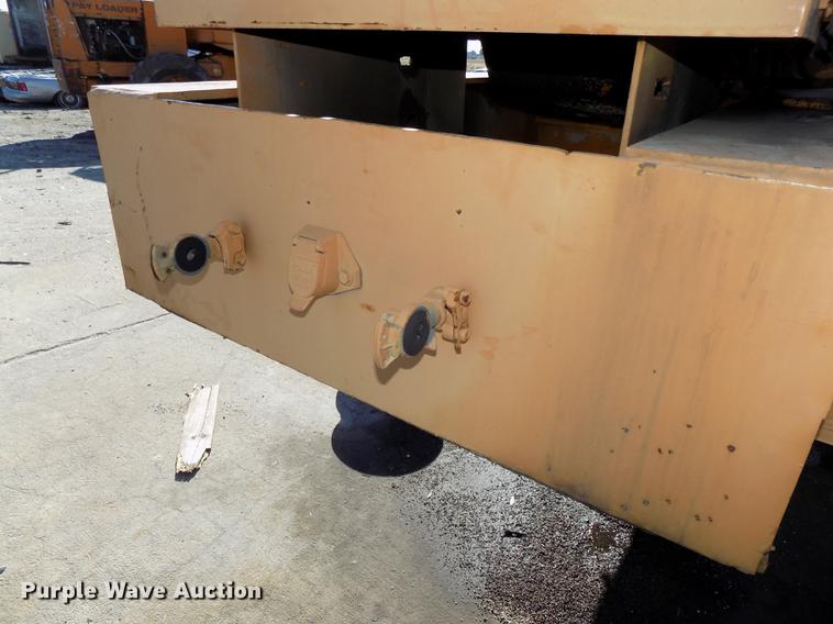 image for item DE7637 1993 RM Johnson E-Z Crusher