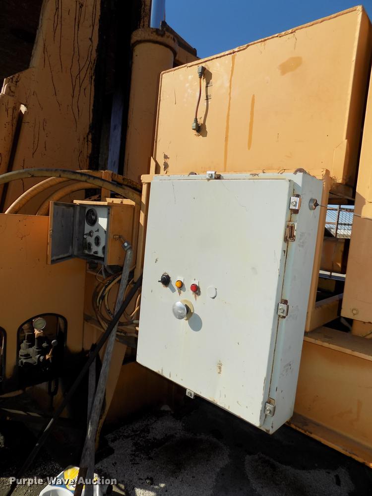 image for item DE7637 1993 RM Johnson E-Z Crusher