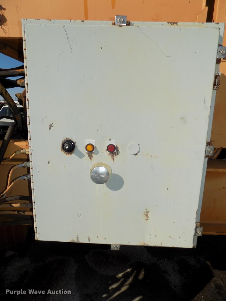 image for item DE7637 1993 RM Johnson E-Z Crusher