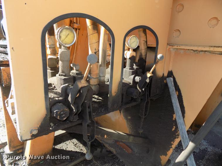 image for item DE7637 1993 RM Johnson E-Z Crusher