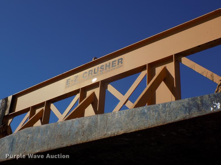 image for item DE7637 1993 RM Johnson E-Z Crusher