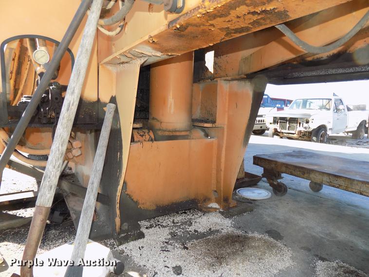 image for item DE7637 1993 RM Johnson E-Z Crusher