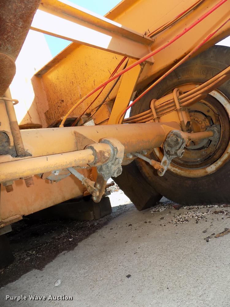 image for item DE7637 1993 RM Johnson E-Z Crusher