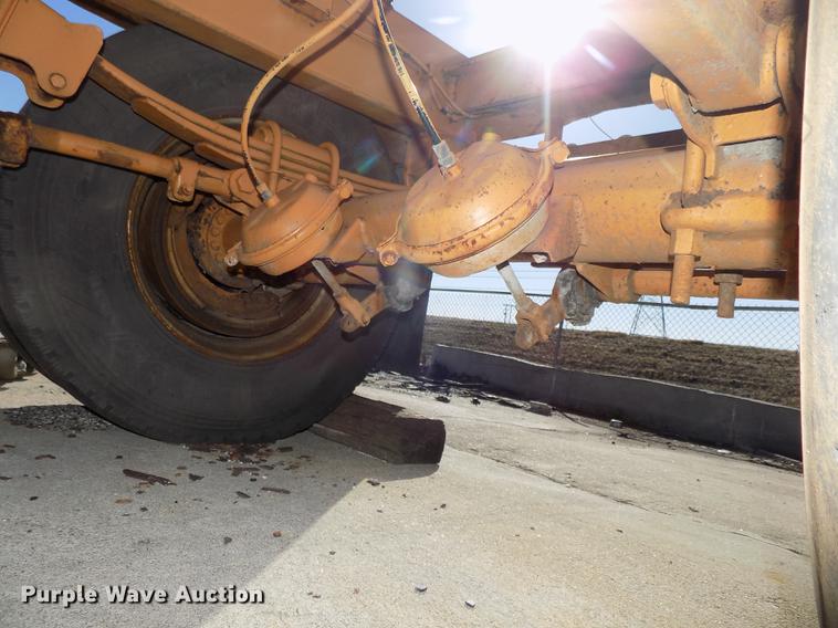 image for item DE7637 1993 RM Johnson E-Z Crusher