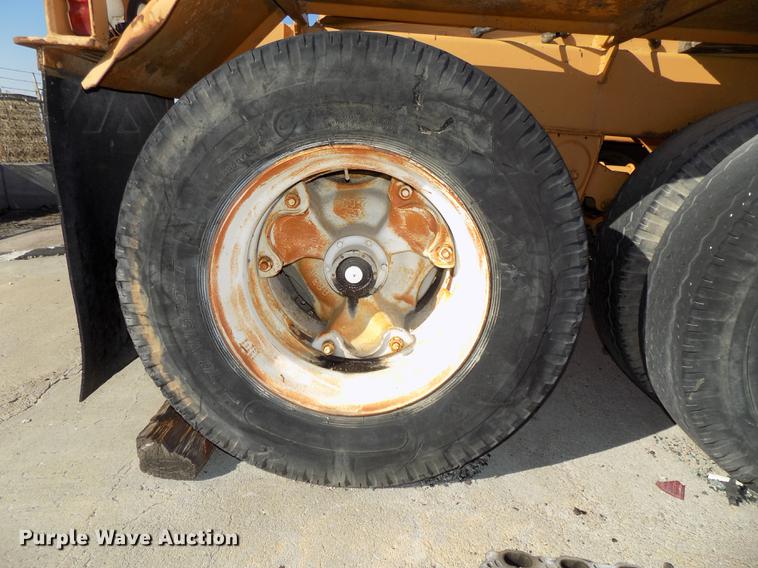 image for item DE7637 1993 RM Johnson E-Z Crusher