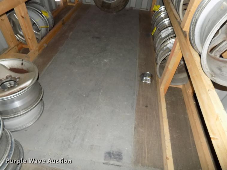 image for item DE7639 1996 Jindo storage container