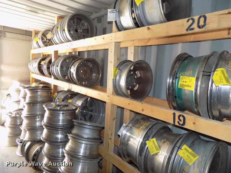 image for item DE7639 1996 Jindo storage container