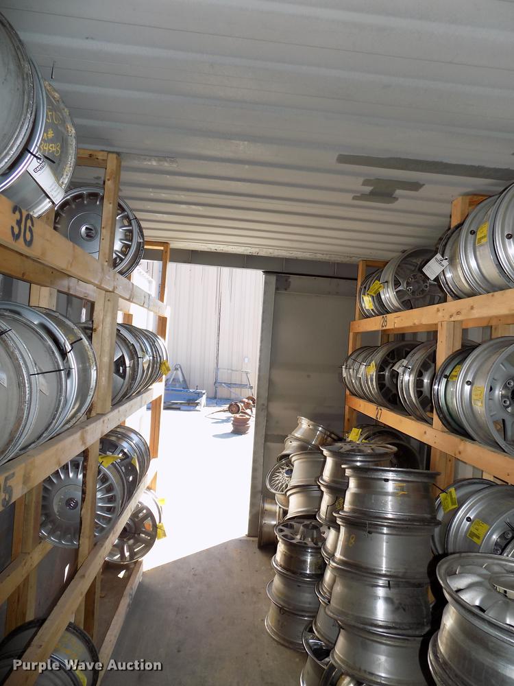 image for item DE7639 1996 Jindo storage container