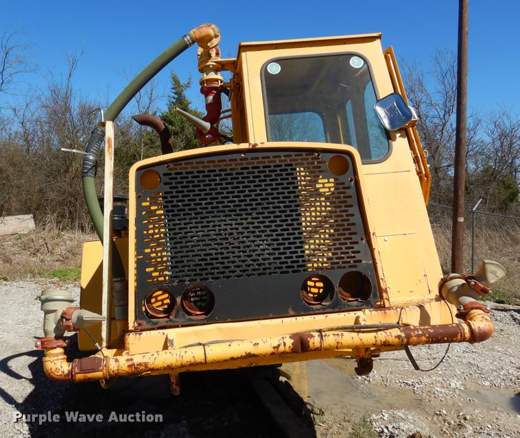 image for item DE8537 John Deere 762 water wagon