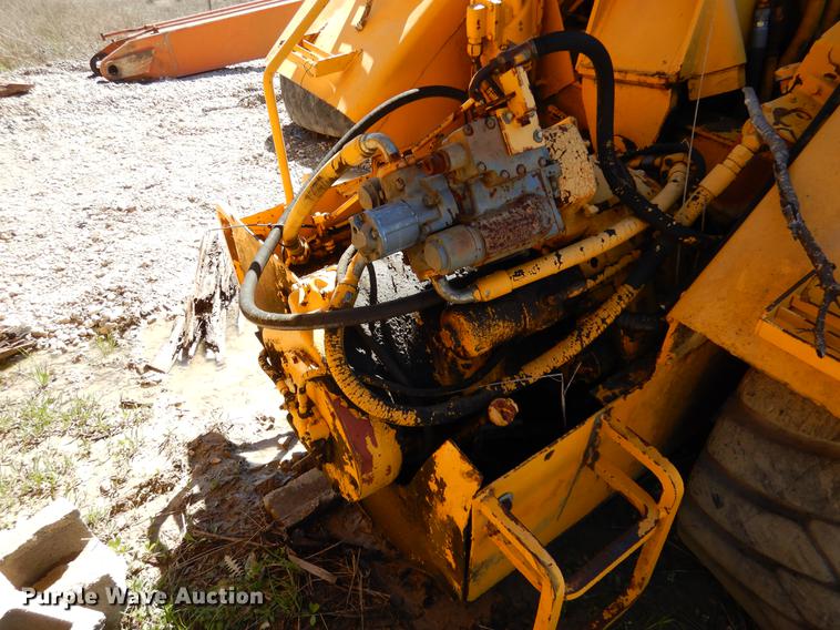 image for item DE8537 John Deere 762 water wagon