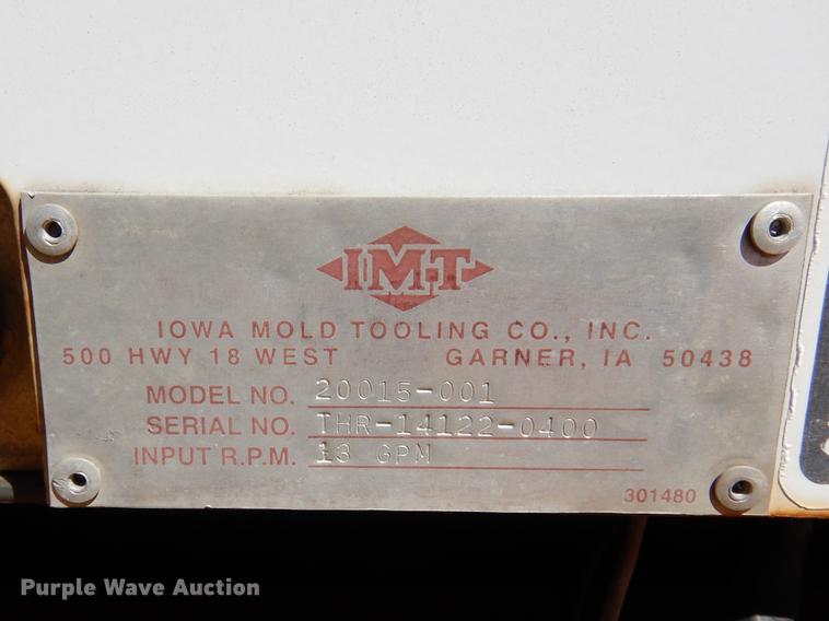 image for item DE8537 John Deere 762 water wagon