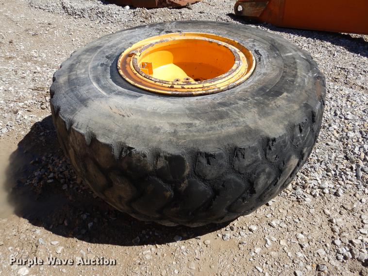 image for item DE8537 John Deere 762 water wagon