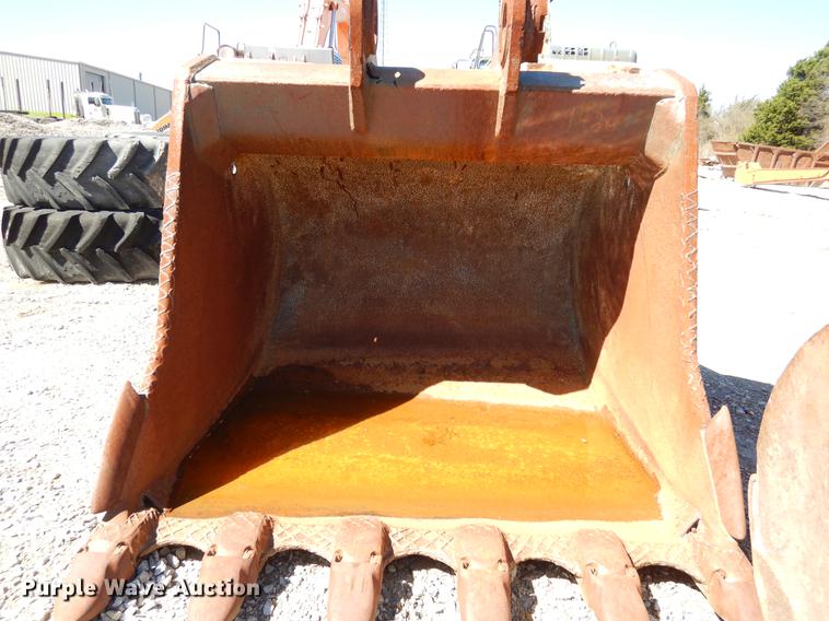 image for item DE8538 Esco excavator bucket
