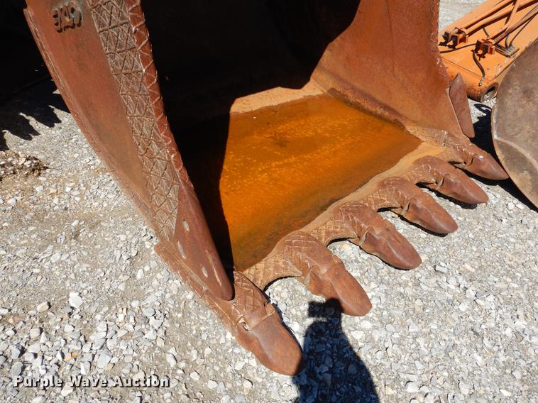 image for item DE8538 Esco excavator bucket