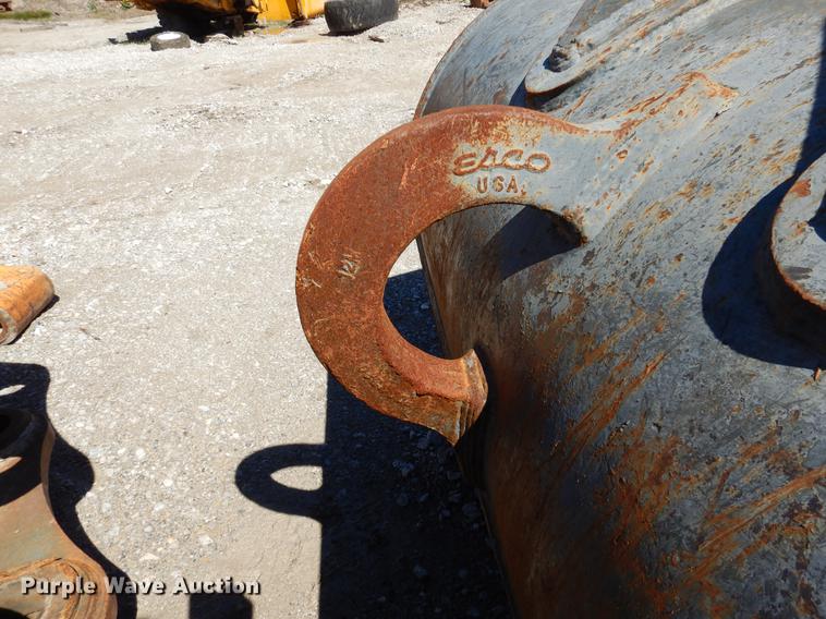 image for item DE8538 Esco excavator bucket