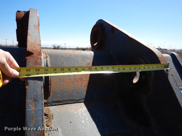 image for item DE8538 Esco excavator bucket