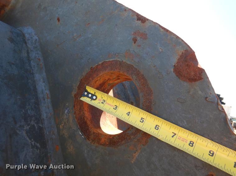 image for item DE8538 Esco excavator bucket