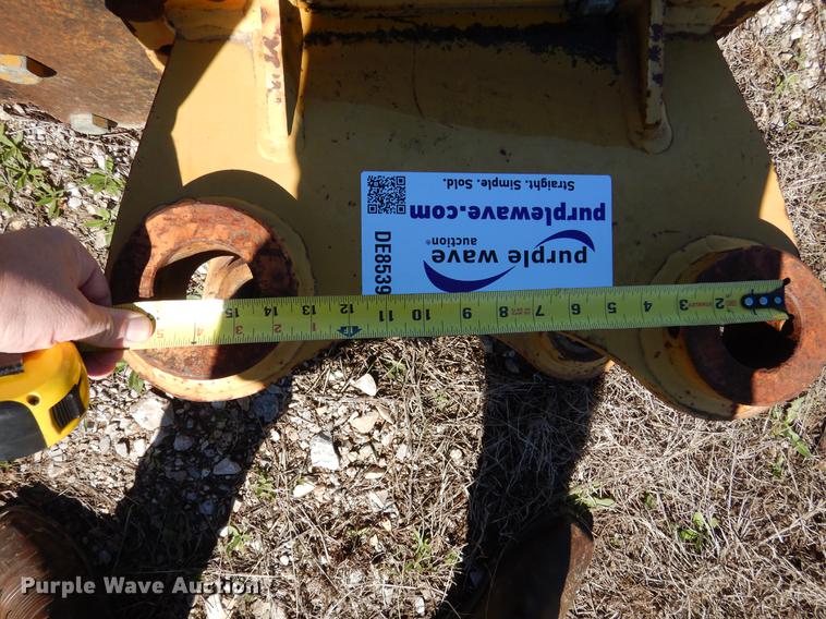 image for item DE8539 American Compaction DC-18B excavator wheel