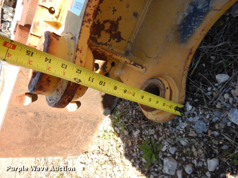 image for item DE8539 American Compaction DC-18B excavator wheel