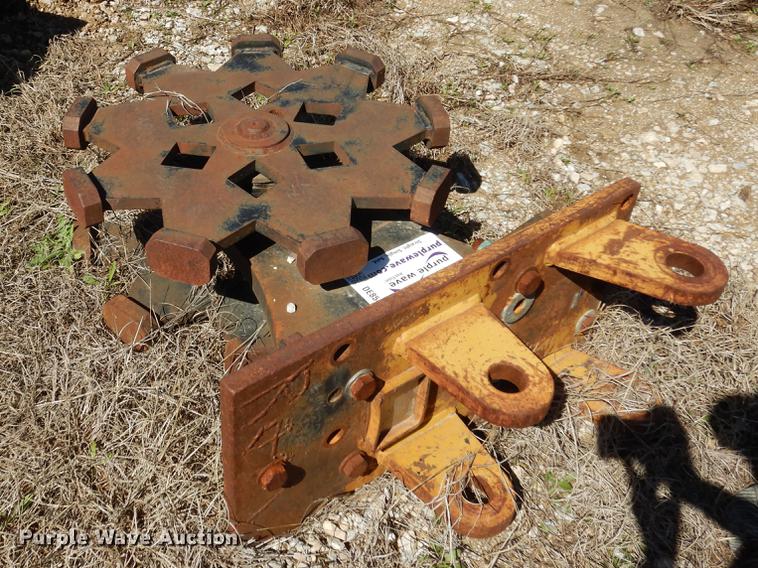 image for item DE8540 American Compaction DC-12B excavator wheel