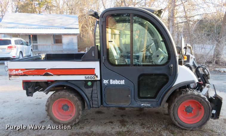 image for item DE8840 2004 Bobcat Toolcat 5600 utility work machine