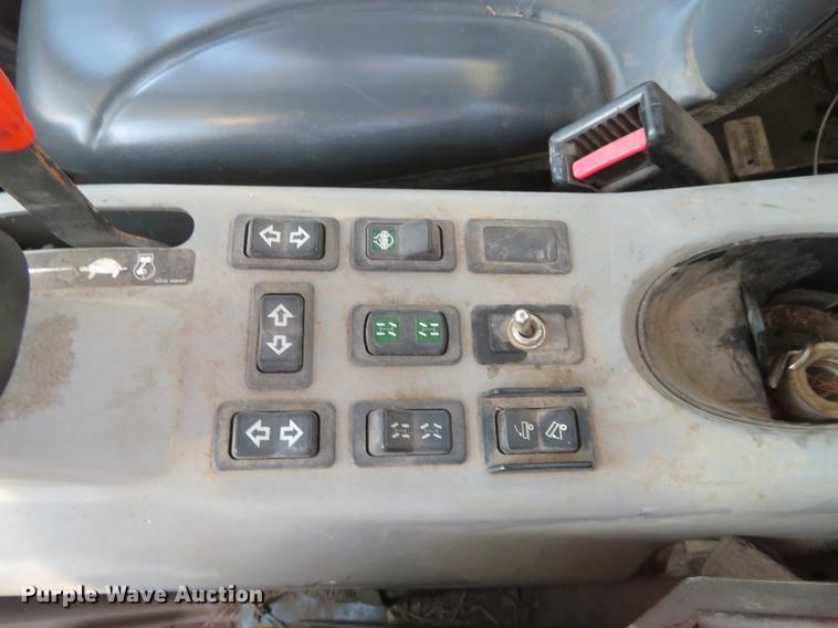 image for item DE8840 2004 Bobcat Toolcat 5600 utility work machine