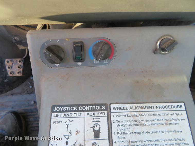 image for item DE8840 2004 Bobcat Toolcat 5600 utility work machine