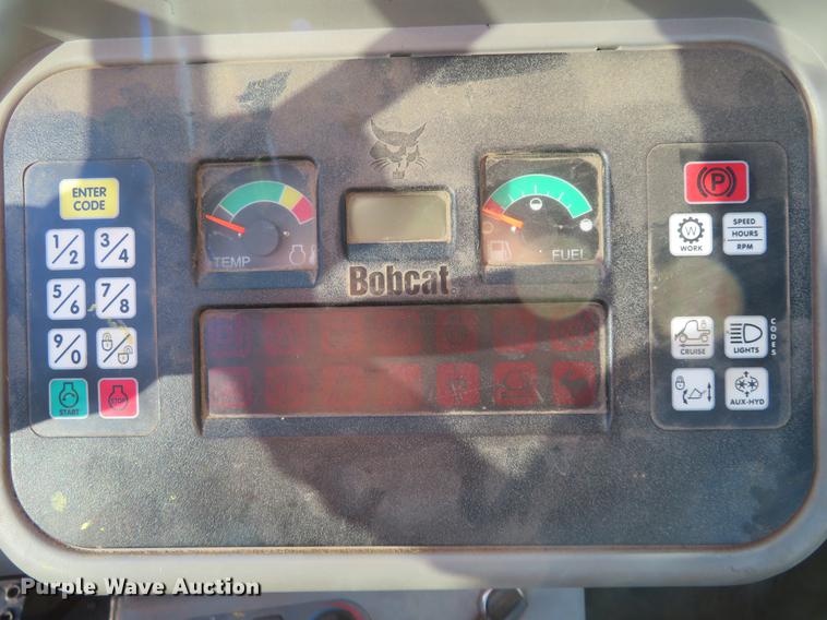 image for item DE8840 2004 Bobcat Toolcat 5600 utility work machine