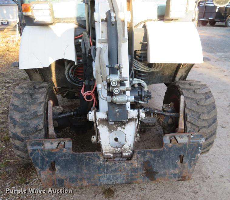 image for item DE8840 2004 Bobcat Toolcat 5600 utility work machine