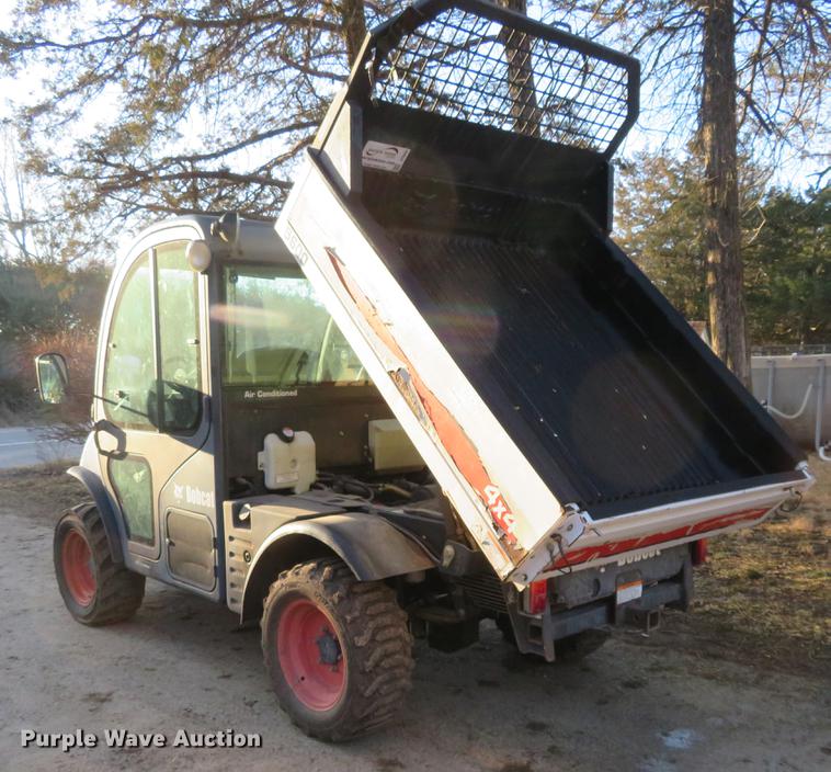 image for item DE8840 2004 Bobcat Toolcat 5600 utility work machine