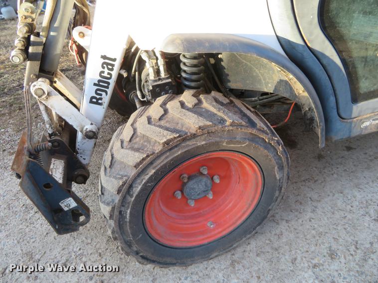 image for item DE8840 2004 Bobcat Toolcat 5600 utility work machine