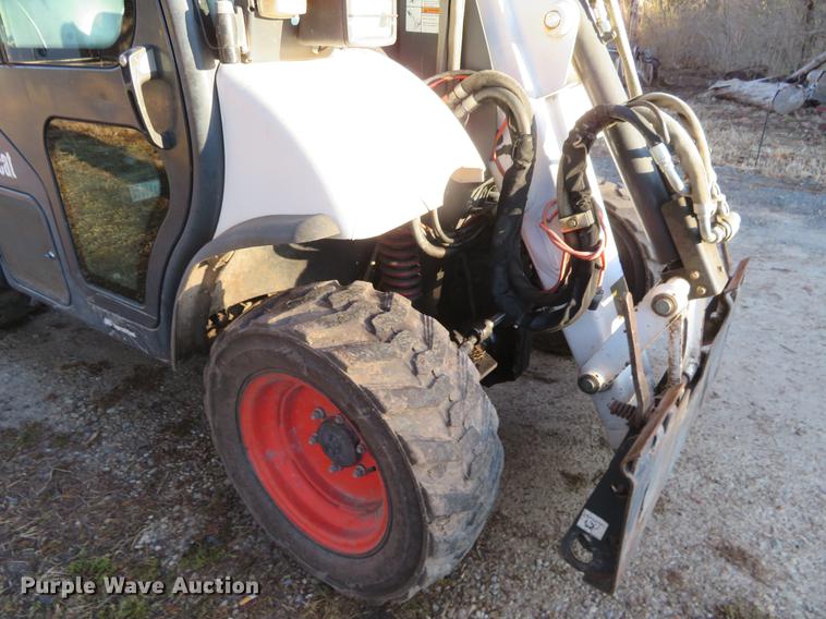 image for item DE8840 2004 Bobcat Toolcat 5600 utility work machine