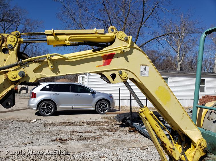 image for item DF3334 2007 Yanmar VIO27-3 mini excavator