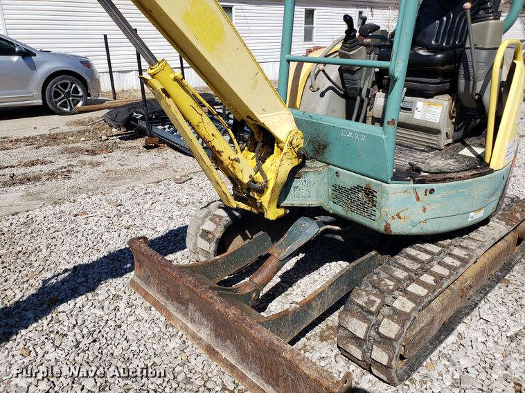image for item DF3334 2007 Yanmar VIO27-3 mini excavator