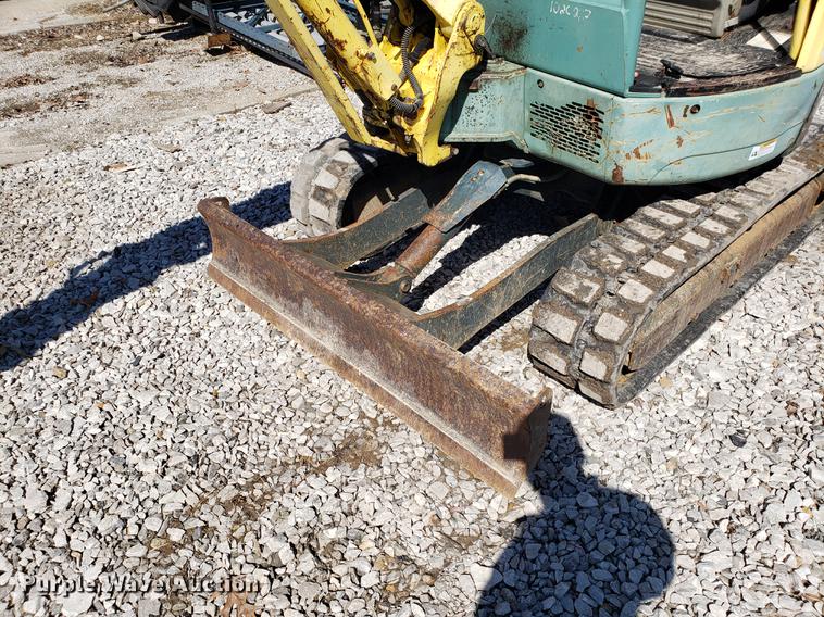image for item DF3334 2007 Yanmar VIO27-3 mini excavator
