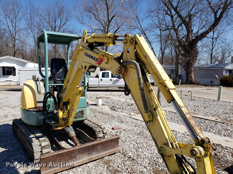 image for item DF3334 2007 Yanmar VIO27-3 mini excavator