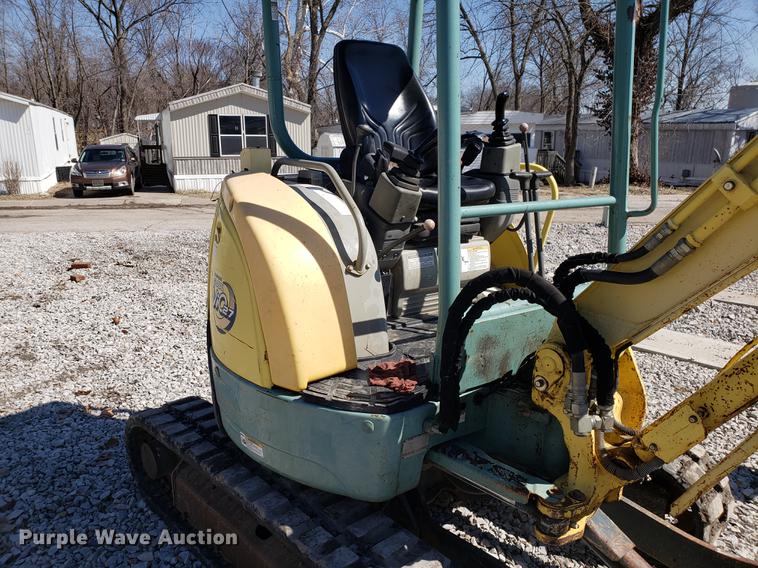 image for item DF3334 2007 Yanmar VIO27-3 mini excavator