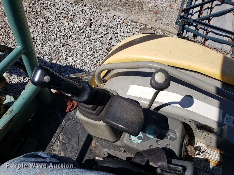 image for item DF3334 2007 Yanmar VIO27-3 mini excavator