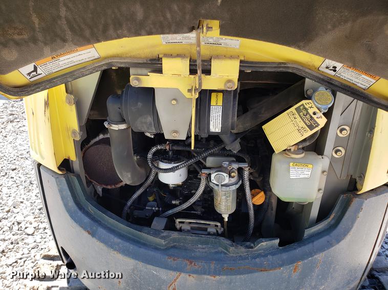 image for item DF3334 2007 Yanmar VIO27-3 mini excavator